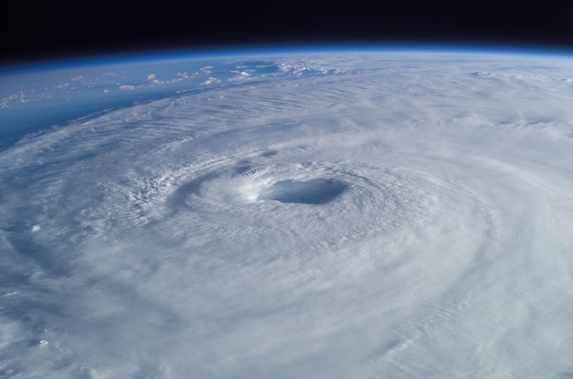 huracn_Isabel_2003_desde_la_Estacin_Espacial_Internacional_NASA2